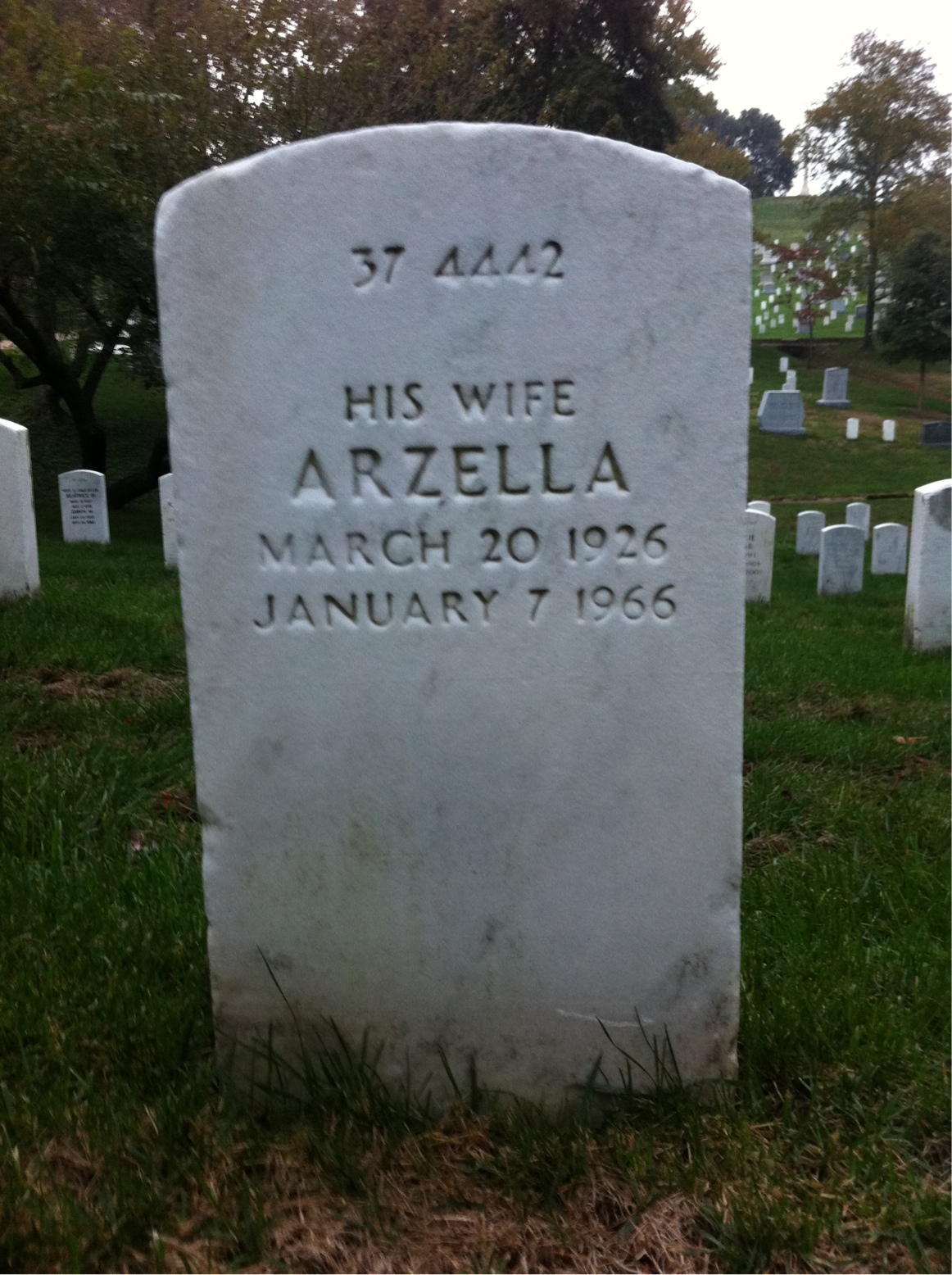 Back of headstone — Arzella Ballinger