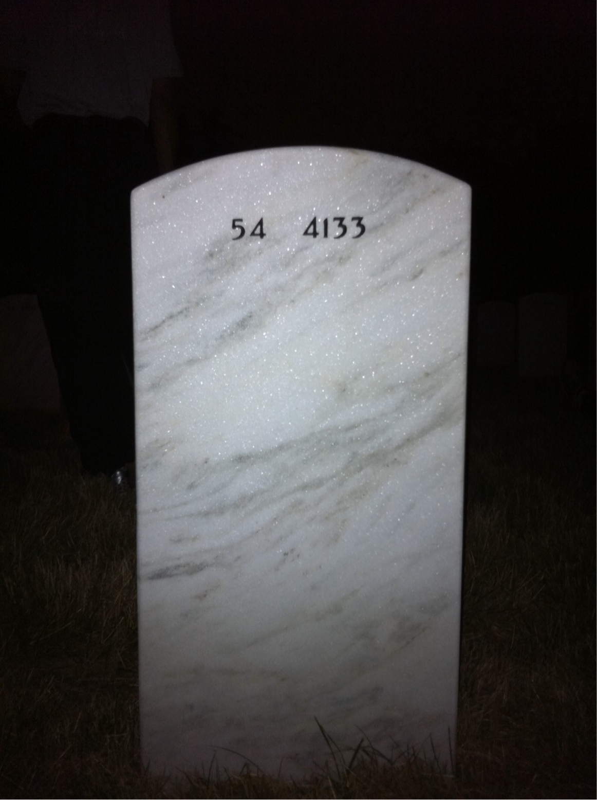 Back of headstone — Olger Raaum
