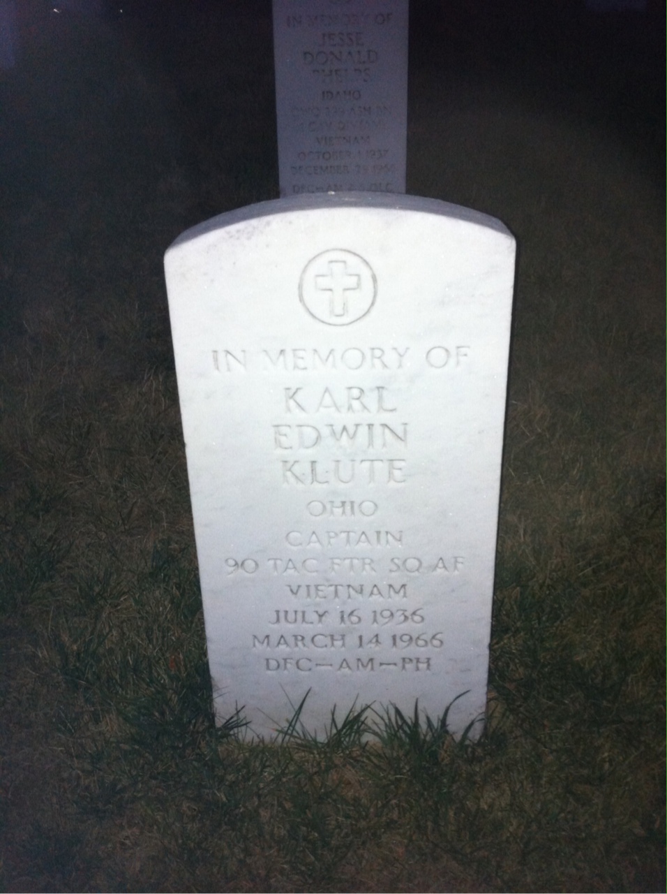 Headstone of Karl Edwin Klute