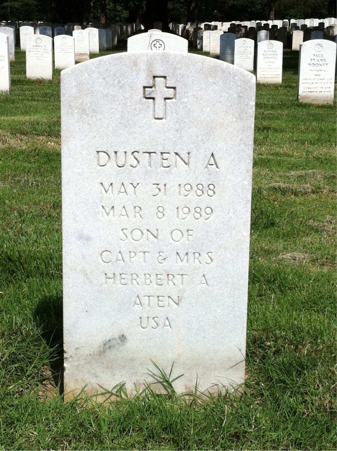 Dusten Aten