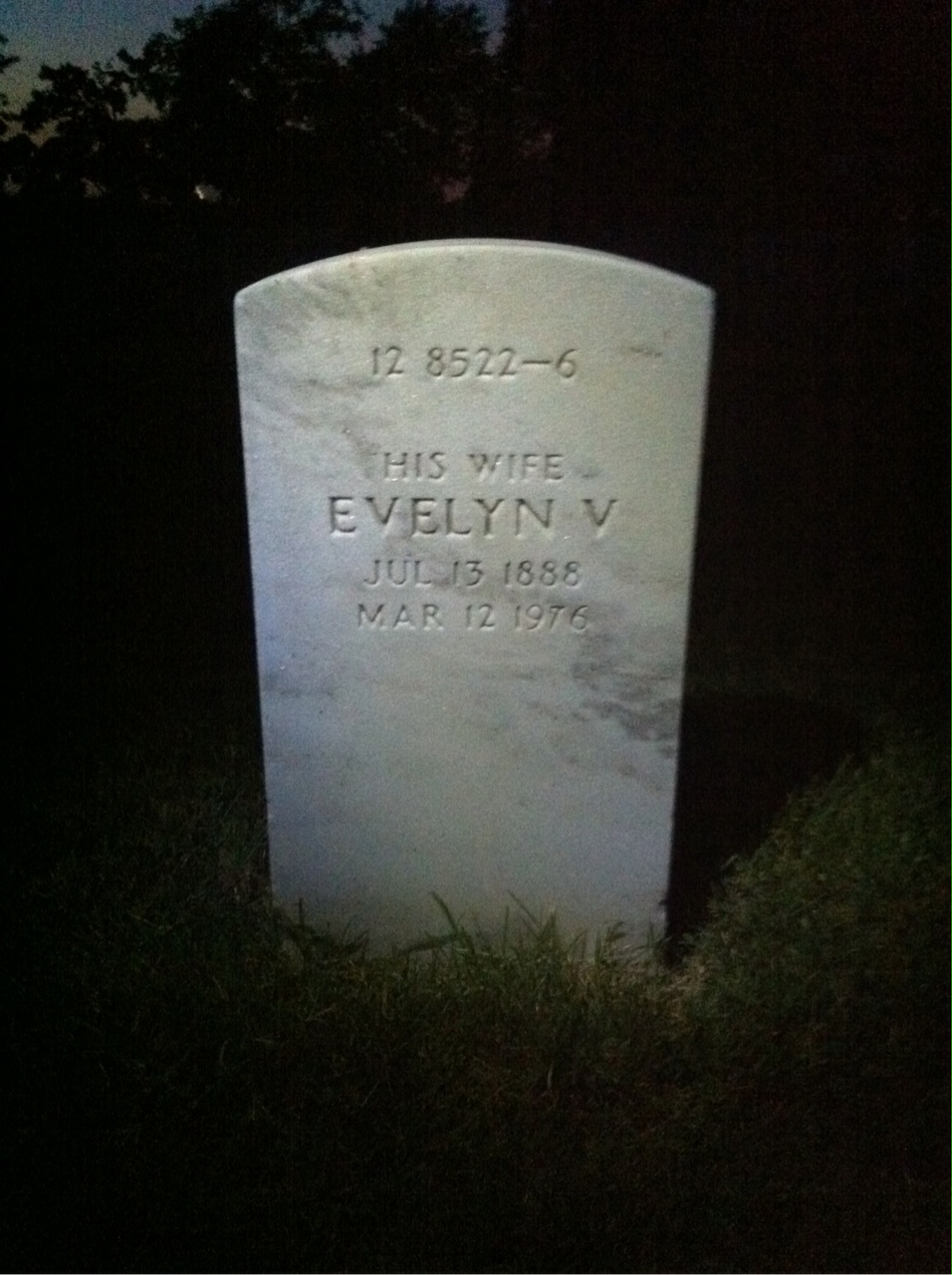 Back of headstone — Evelyn Miehe