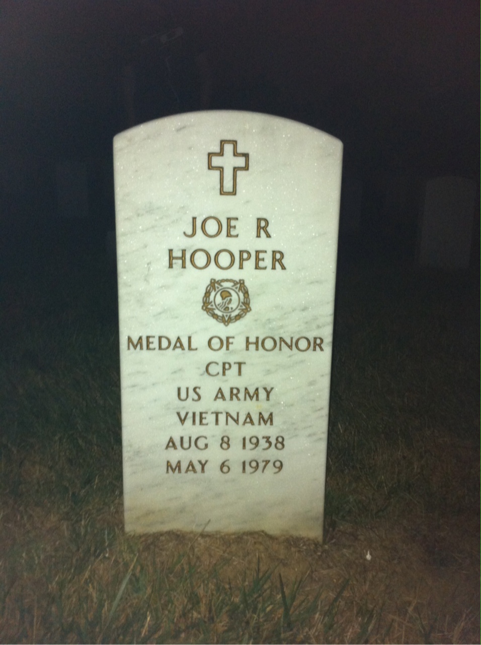 Headstone of Joe R Hooper