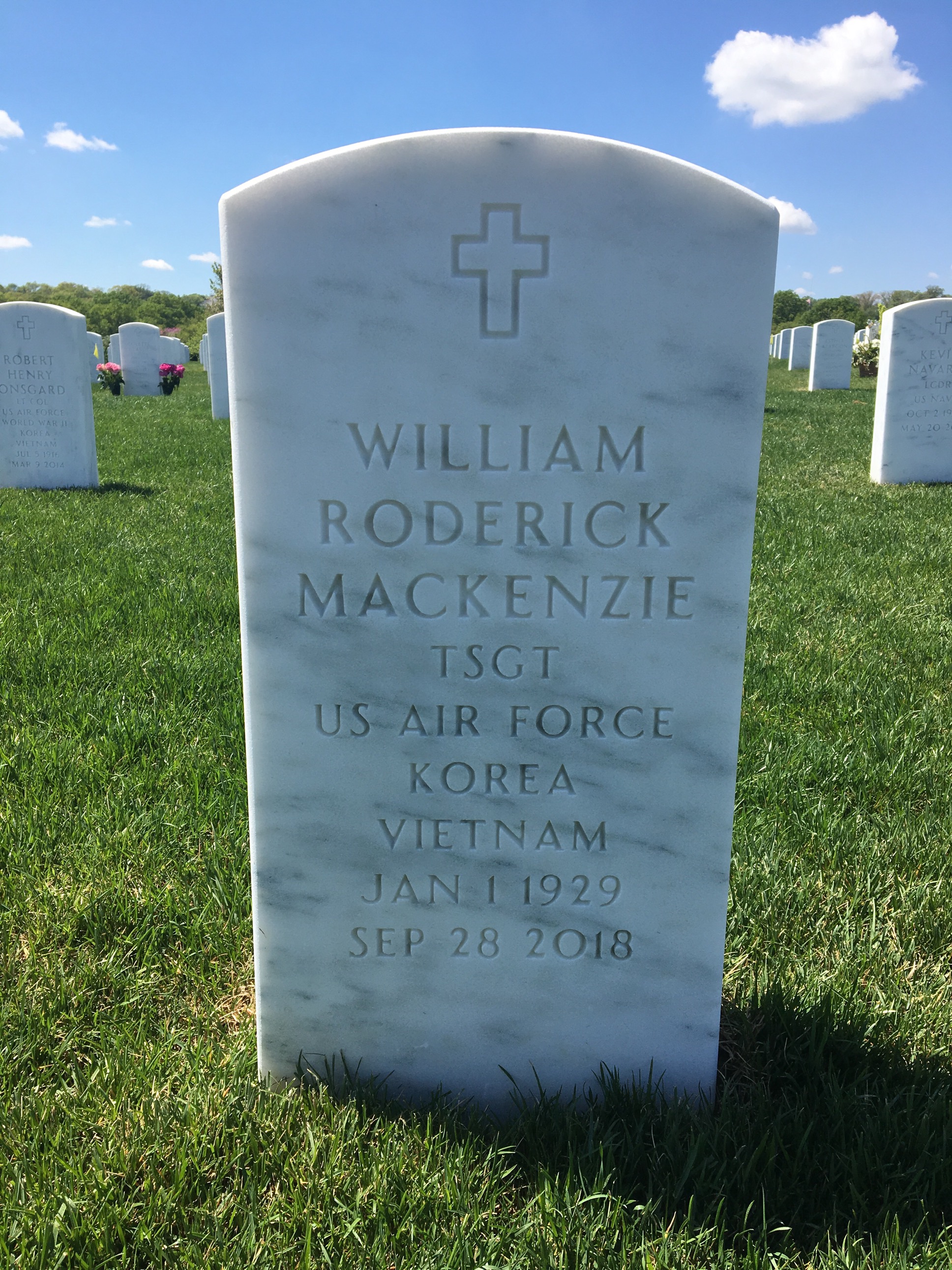 William R Mackenzie
