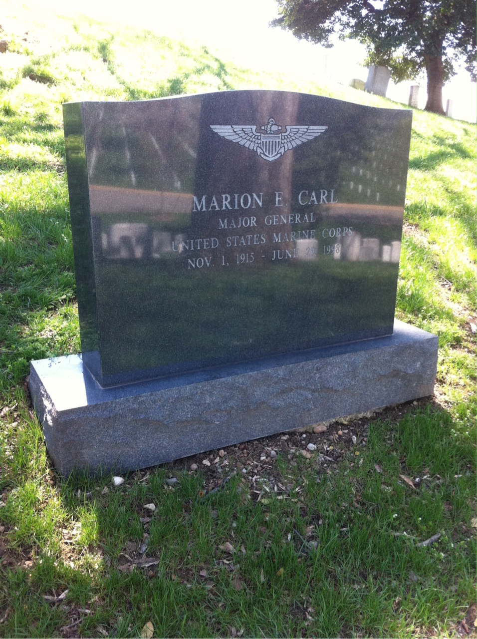 Marion Carl