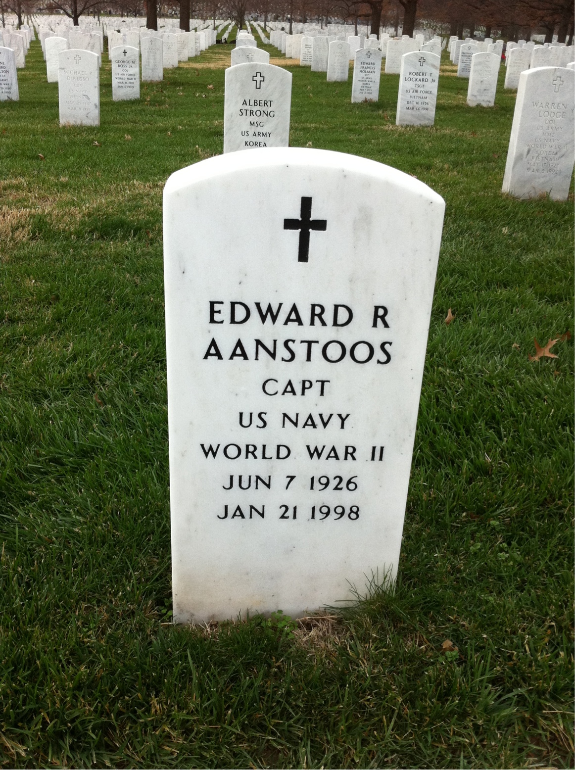 Edward Aanstoos