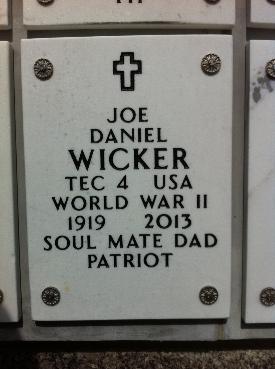 Joe D Wicker