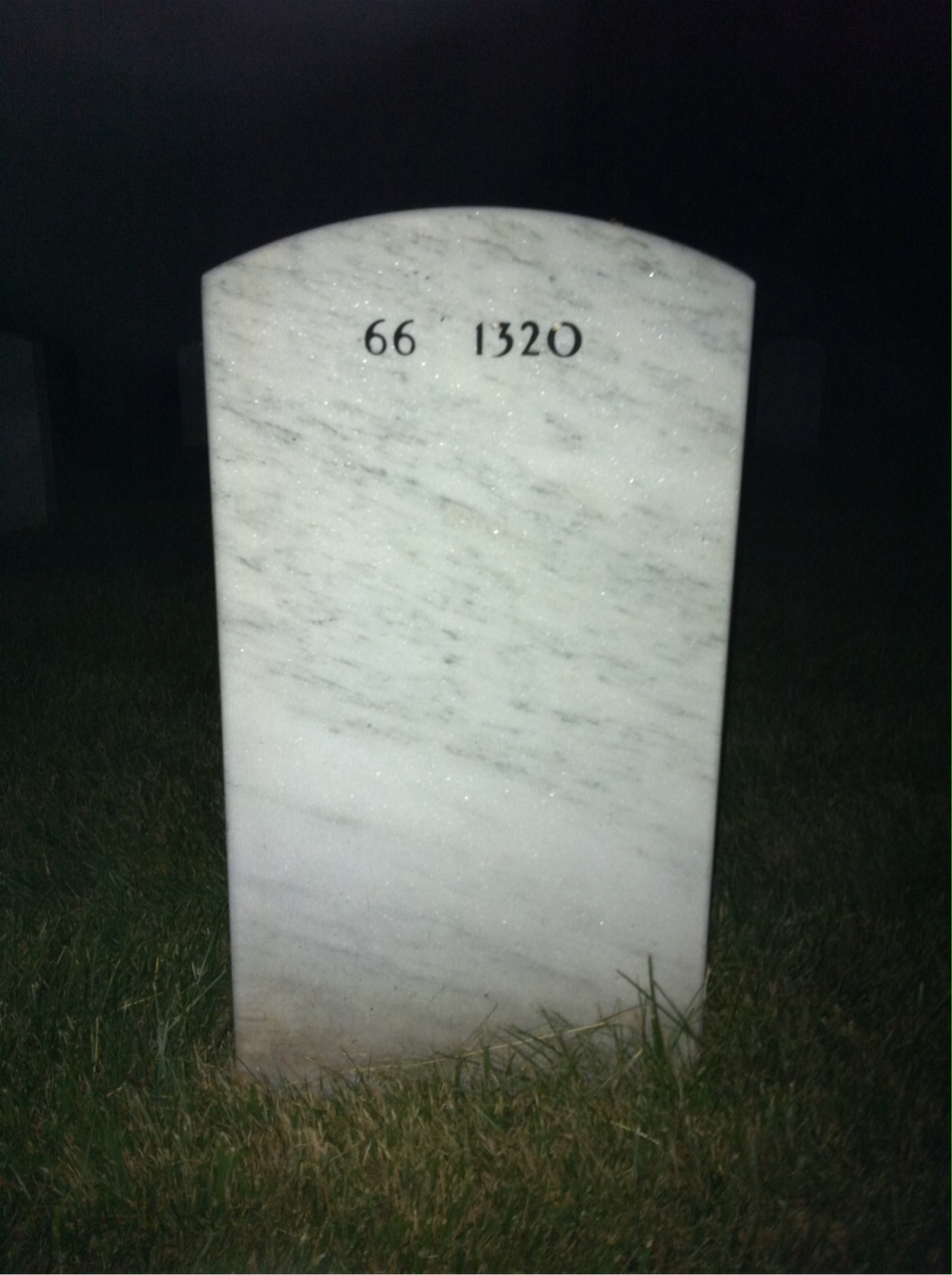 Back of headstone — Leopoldo Quintas