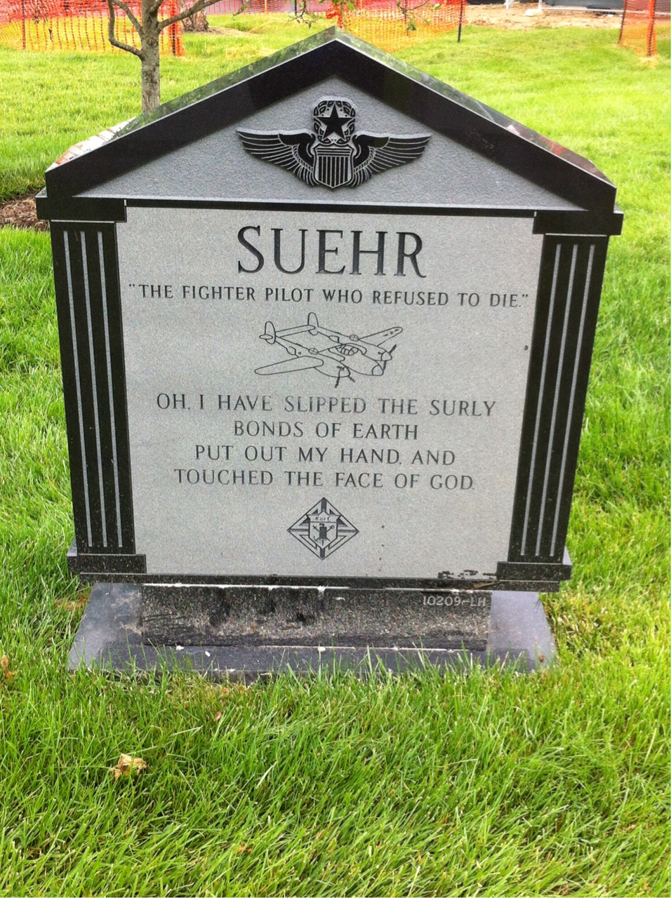 Back of headstone — Richard Suehr