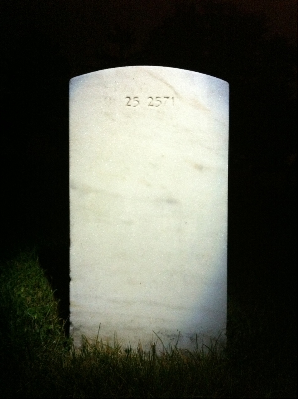 Back of headstone — Lawrence Moten