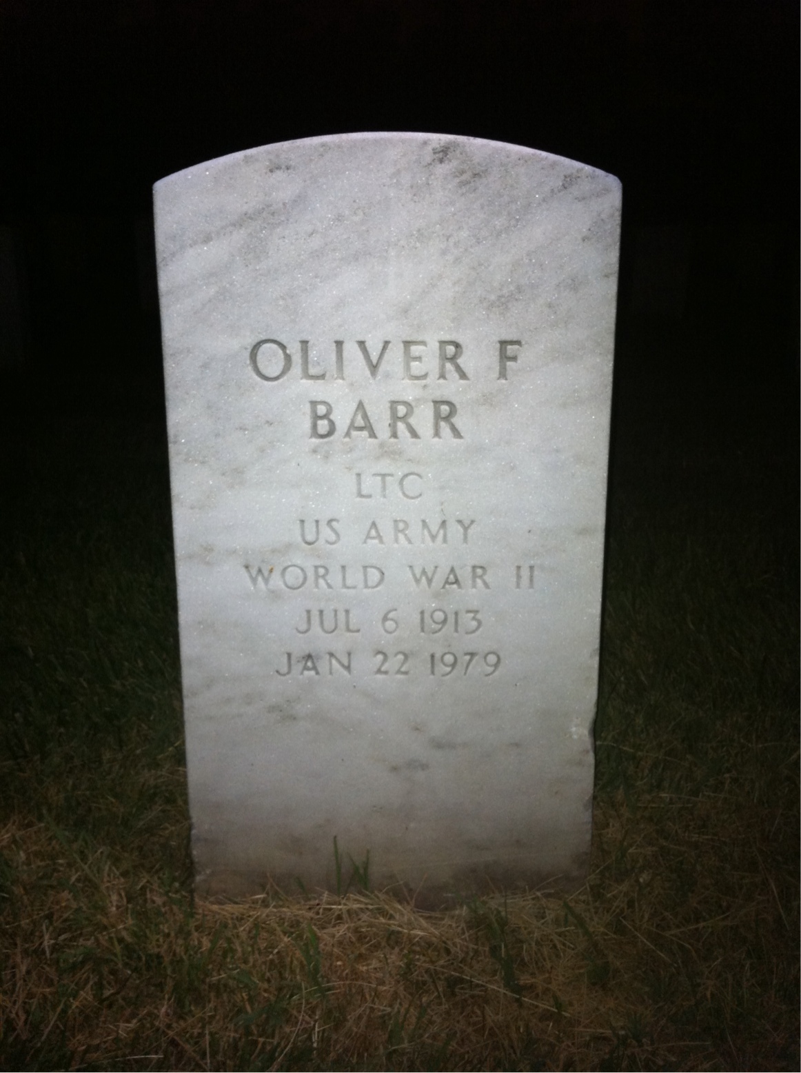 Oliver Barr