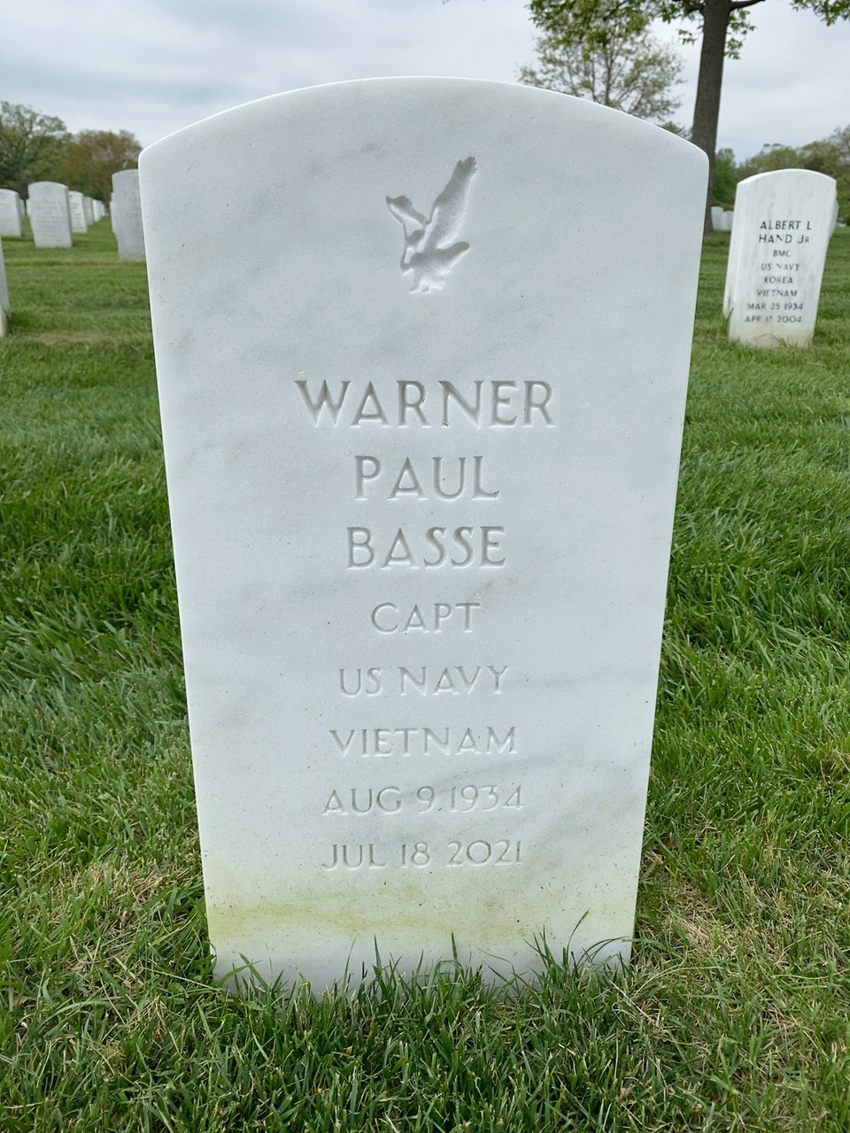 Warner Hall Basse