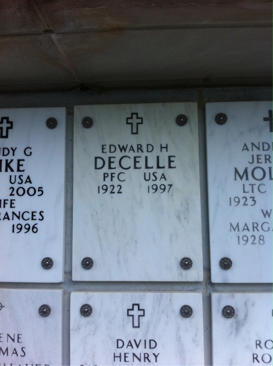 Edward H Decelle