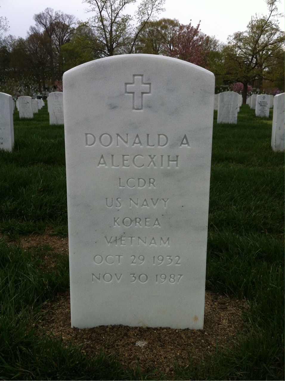 Donald Alecxih