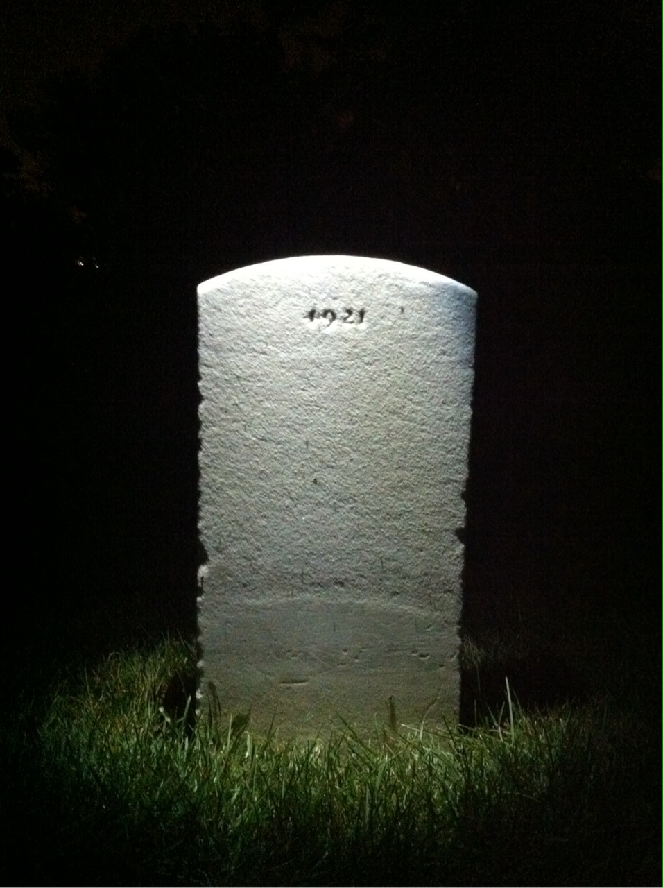 Back of headstone — Lloyd Beers