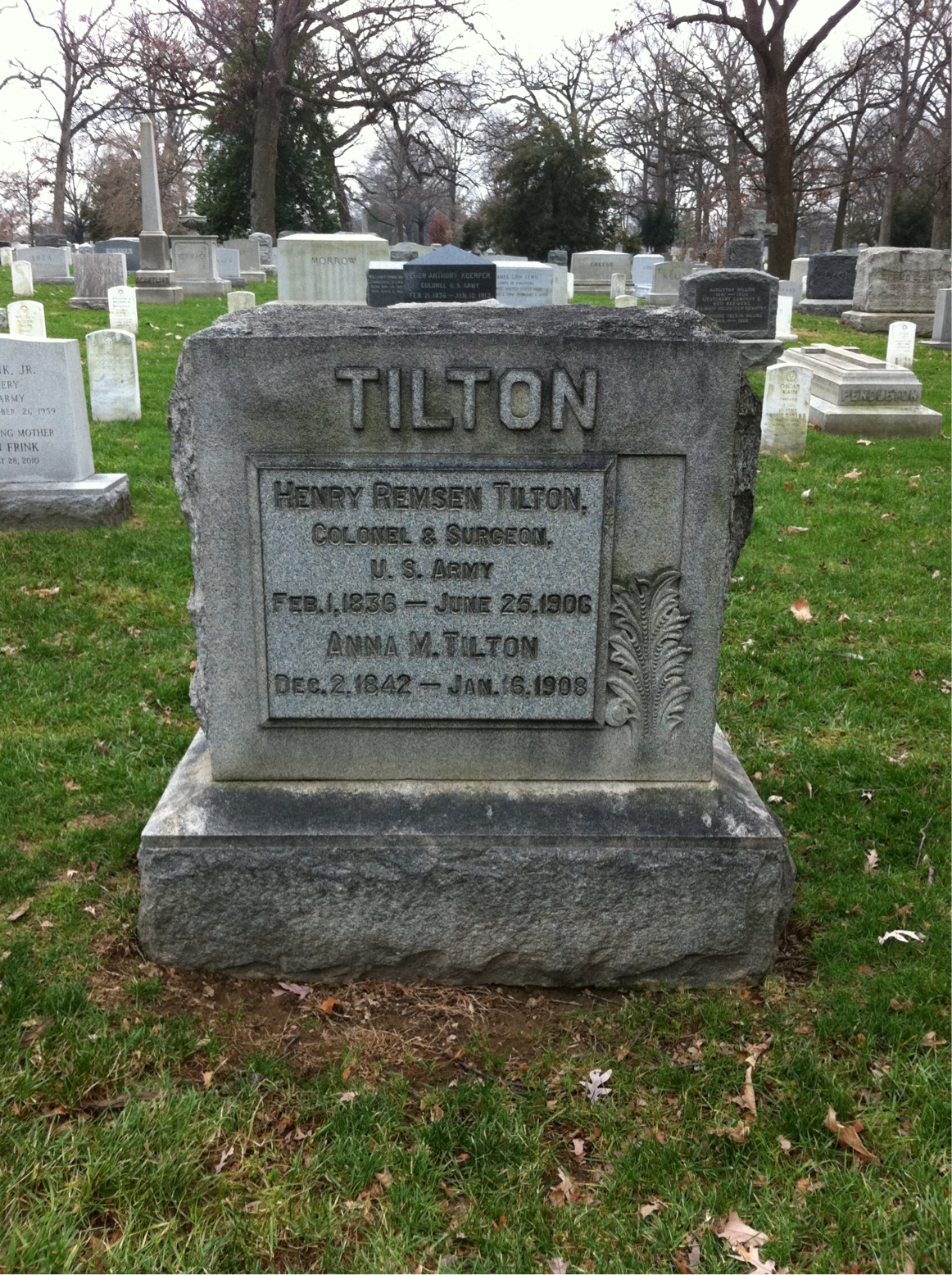 Headstone of Henry R. Tilton