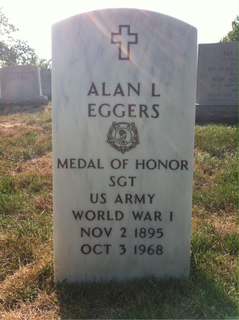 Headstone of Alan L. Eggers