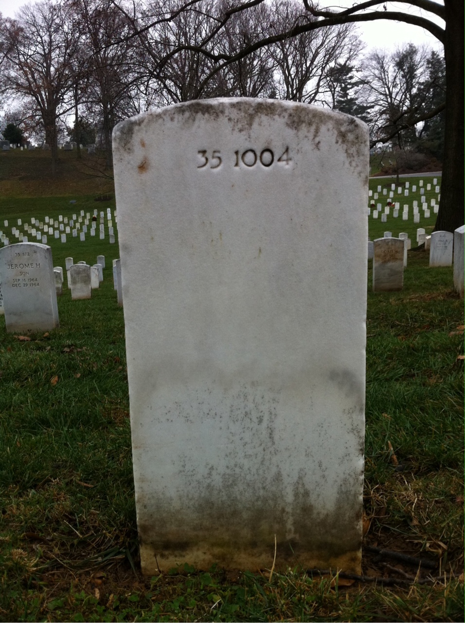 Back of headstone — Dorothy E Smith