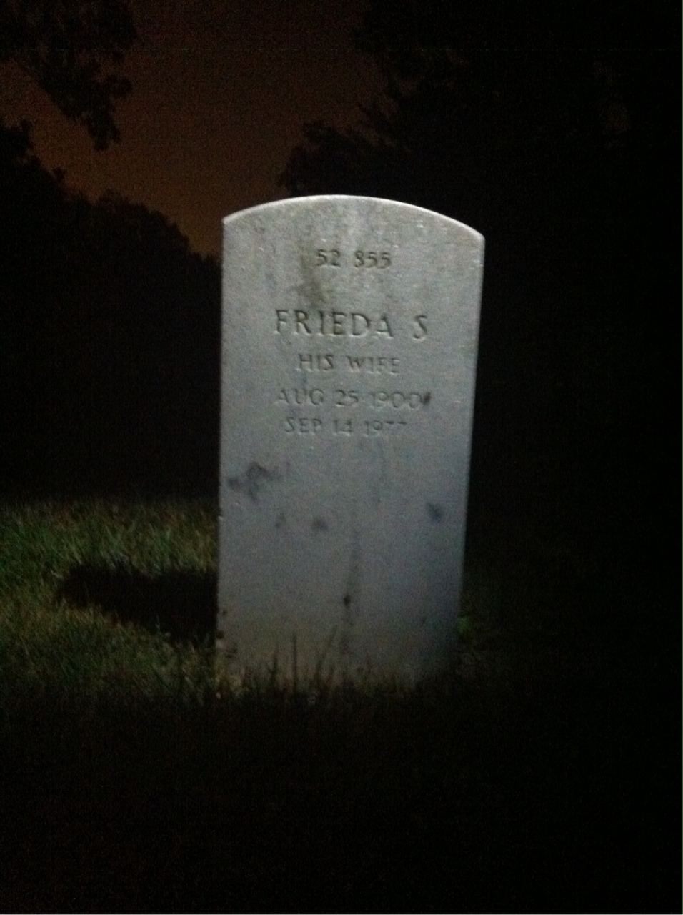 Back of headstone — Frieda Molz