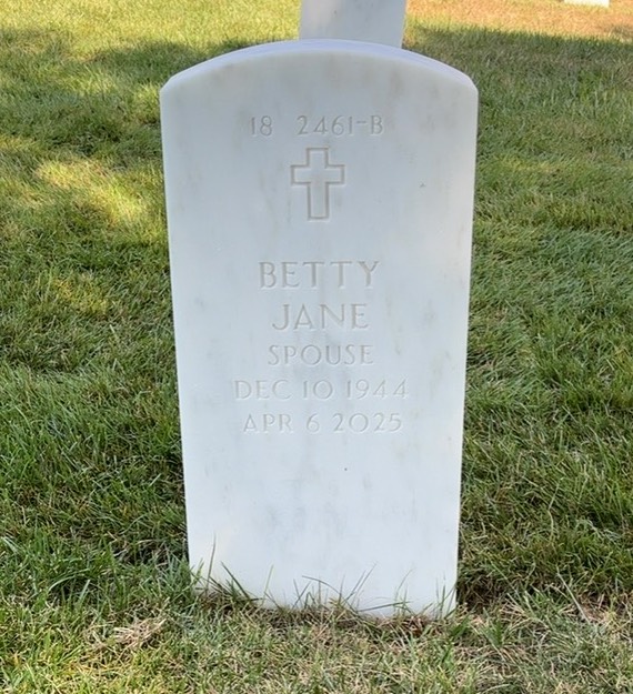Back of headstone — Wayne R Mathis