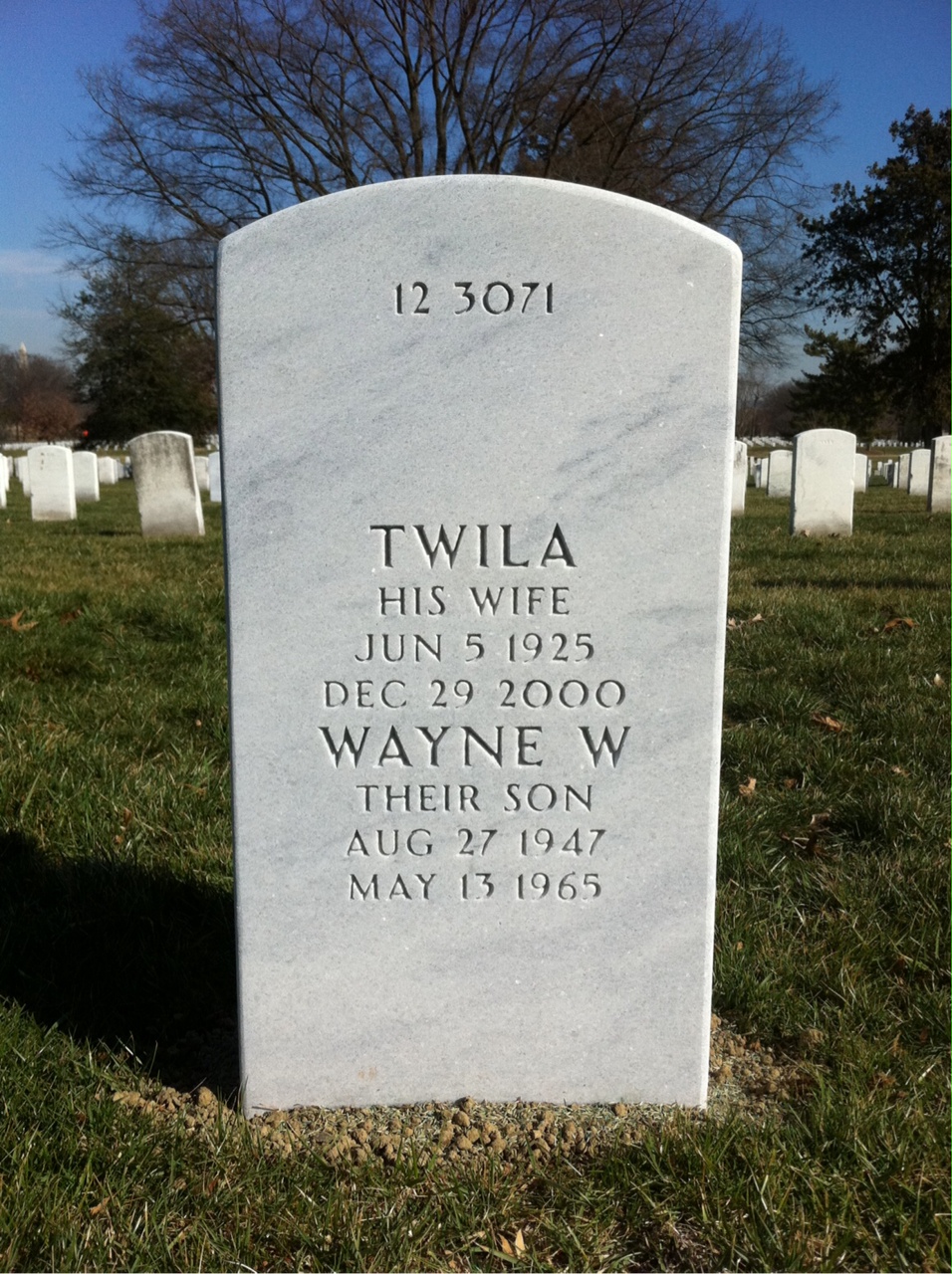 Back of headstone — Robert Dewayne Hawke