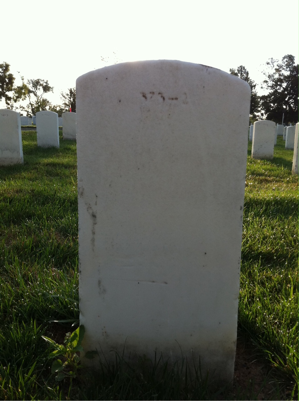 Back of headstone — Leslie Ambrosen
