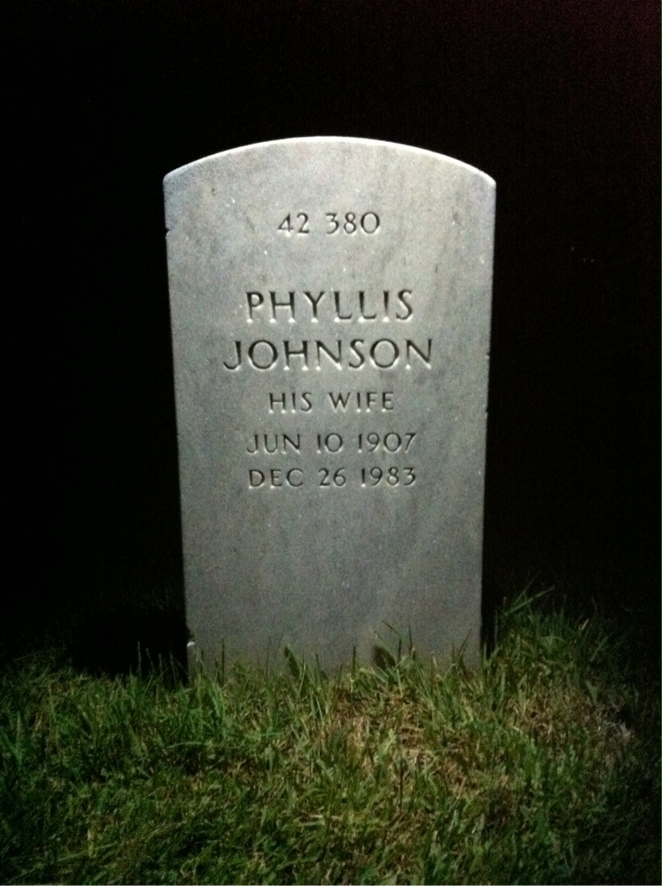 Back of headstone — Phyllis Mitten