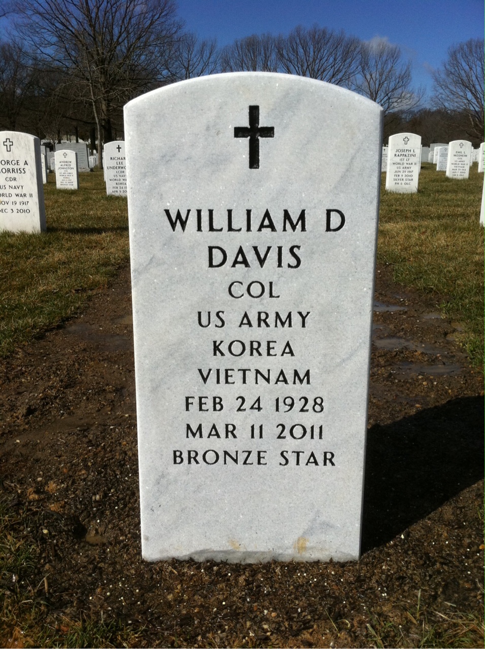 William L Davis