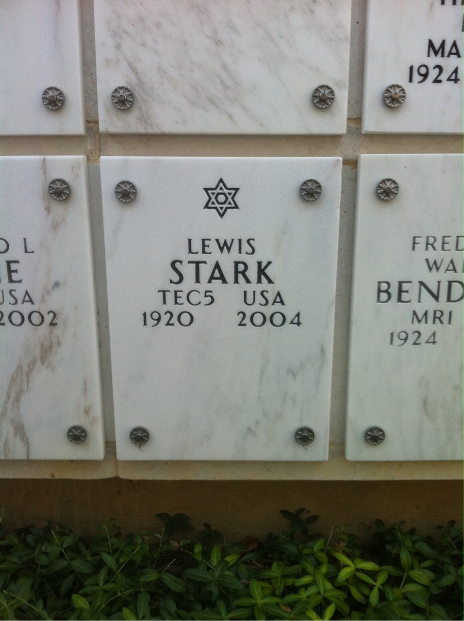 Lewis Stark