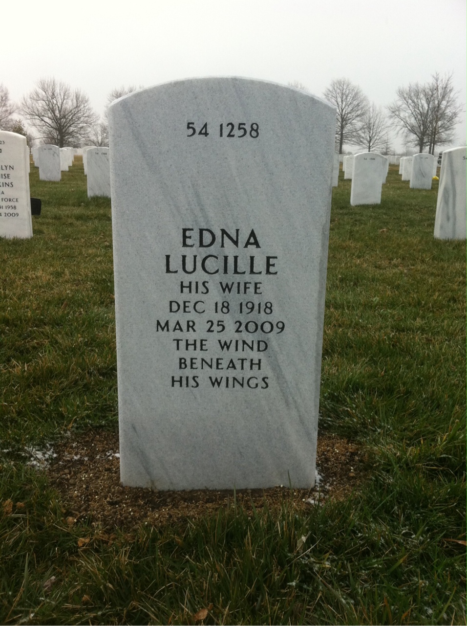 Back of headstone — Glen Hesler