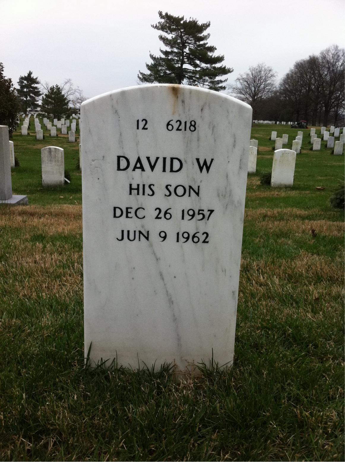 Back of headstone — Harlan Guenthardt