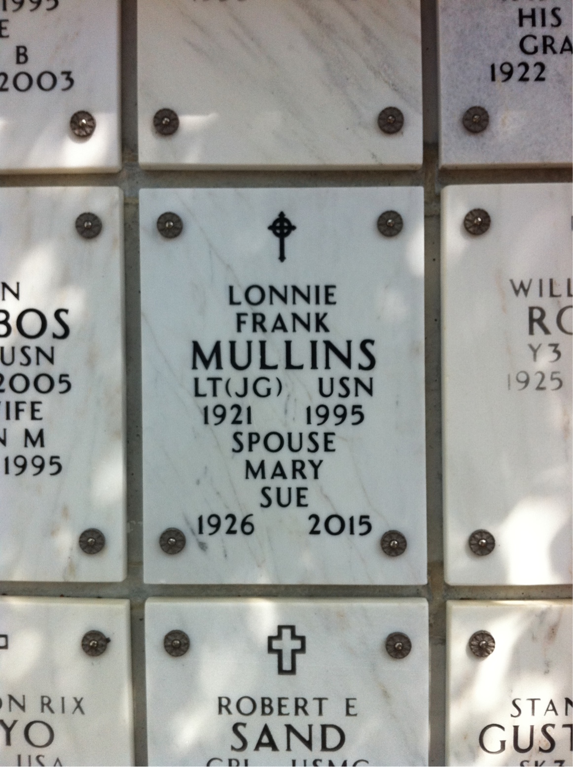 Lonnie F Mullins