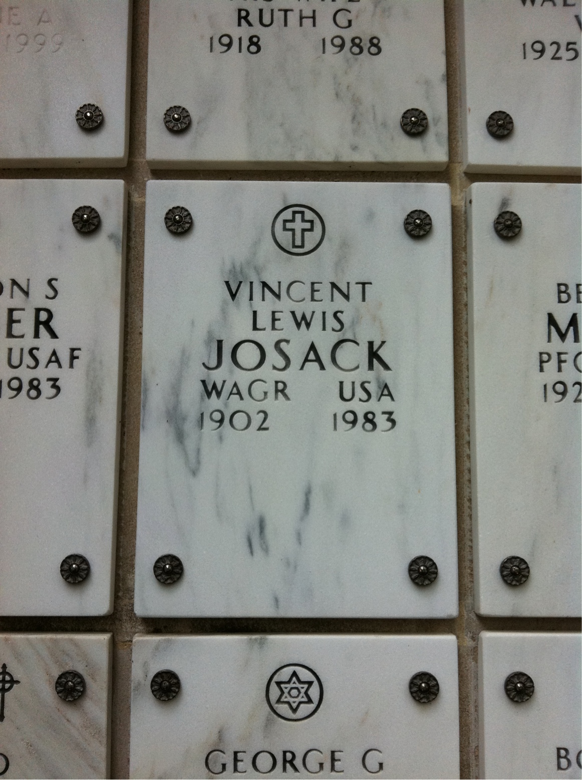 Vincent L Josack