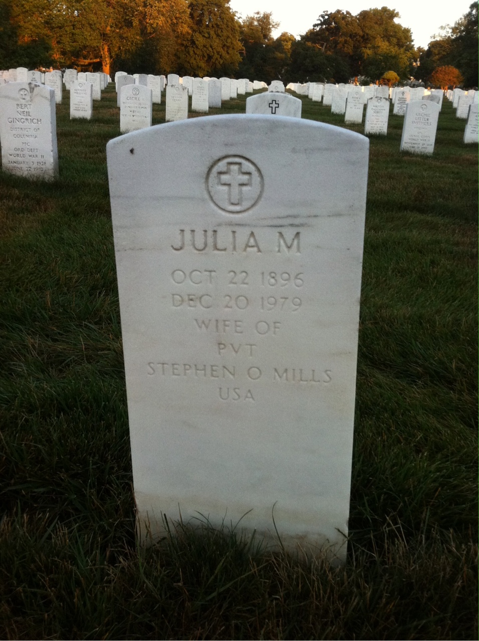 Julia Mills