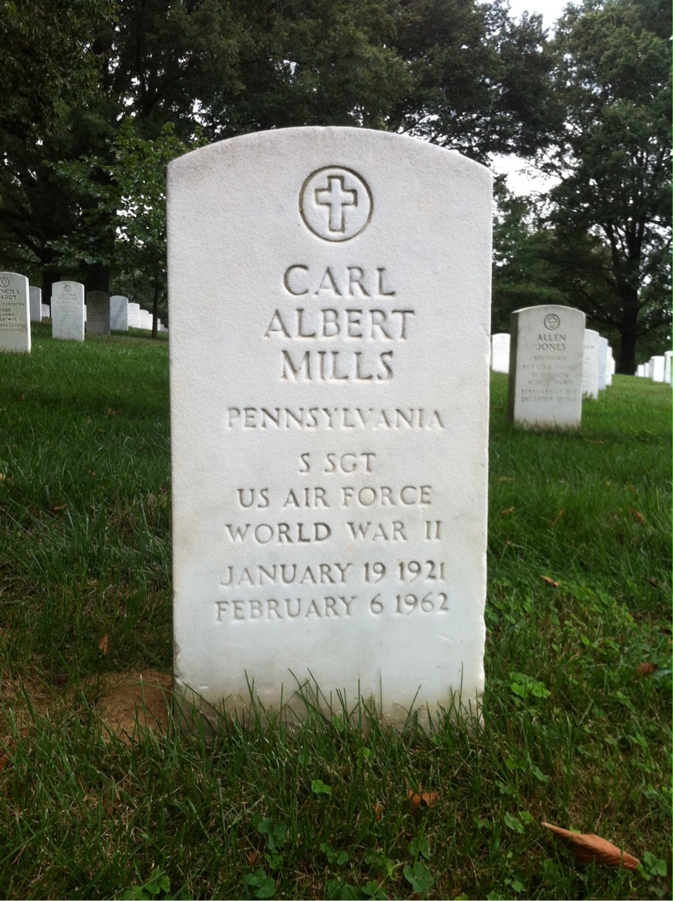Carl Mills