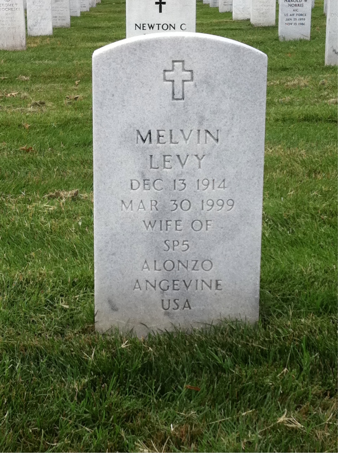 Melvin Angevine