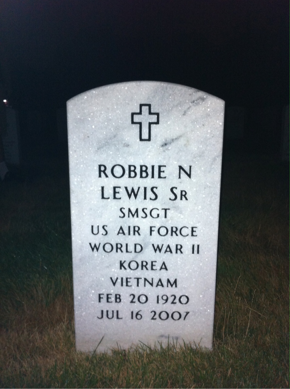 Robbie Lewis