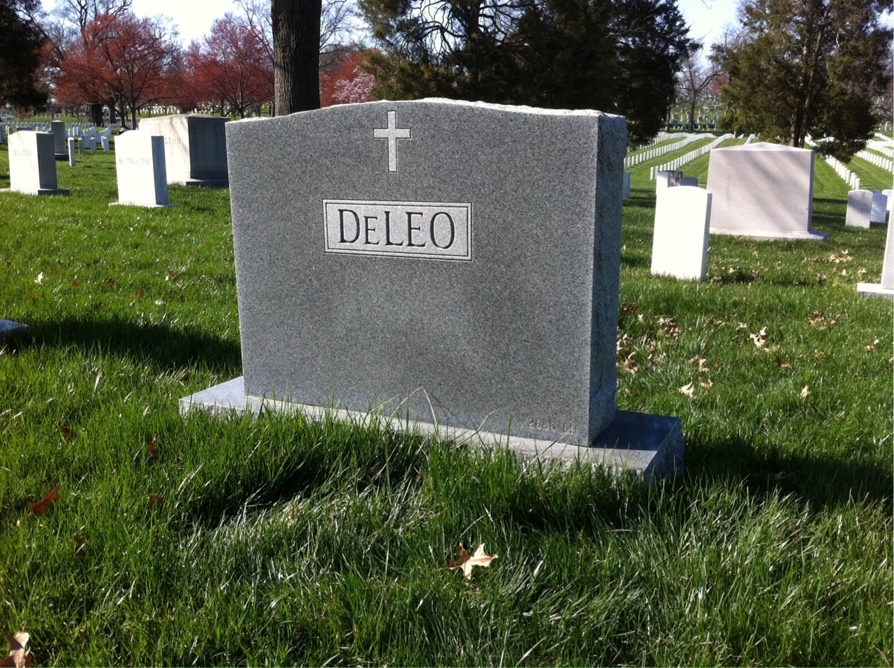 Back of headstone — Hector Deleo
