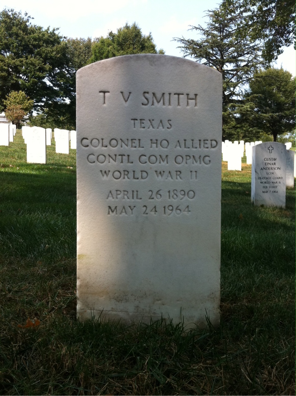 Thomas J Smith