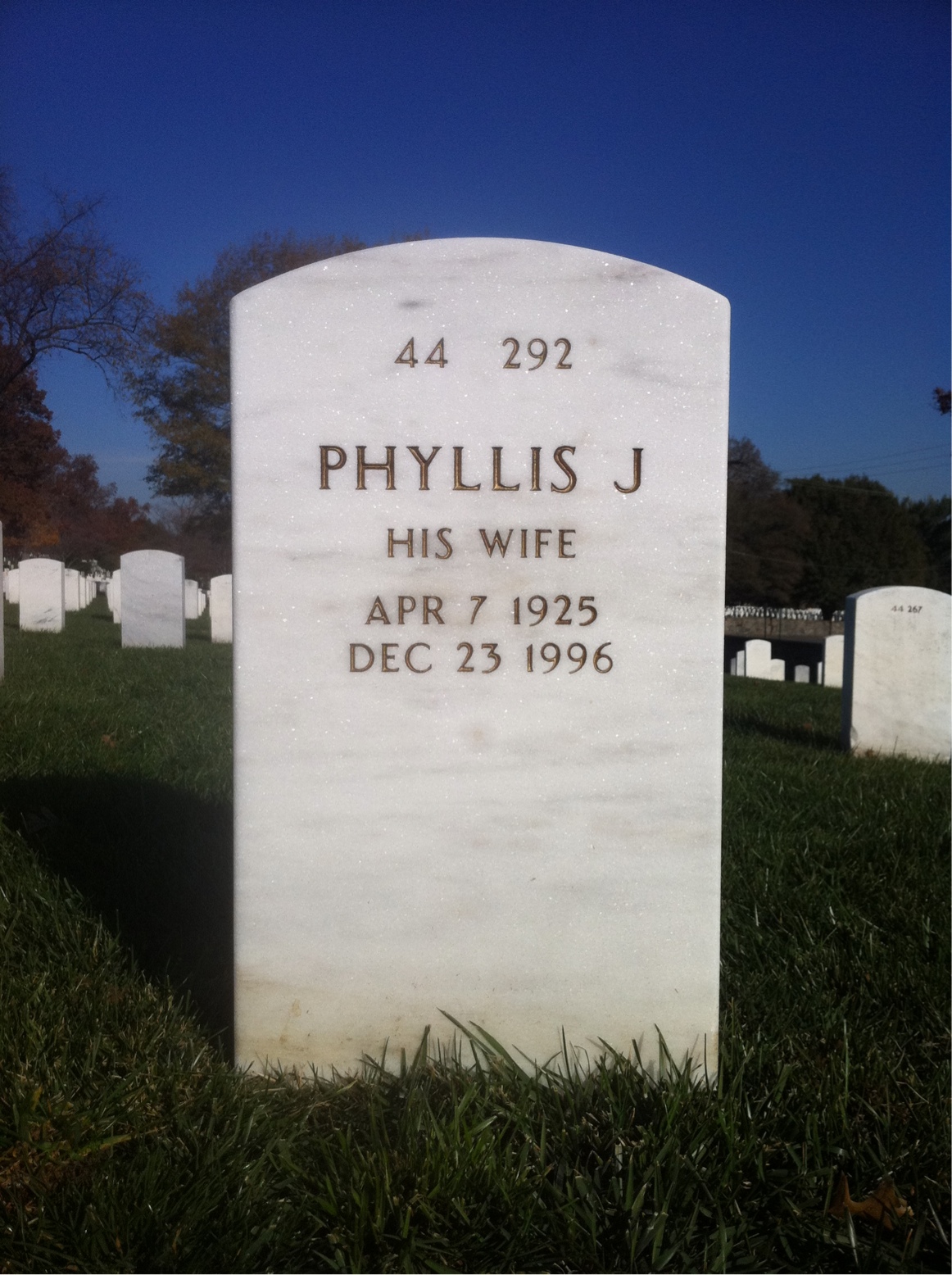 Back of headstone — Phyllis Anderson