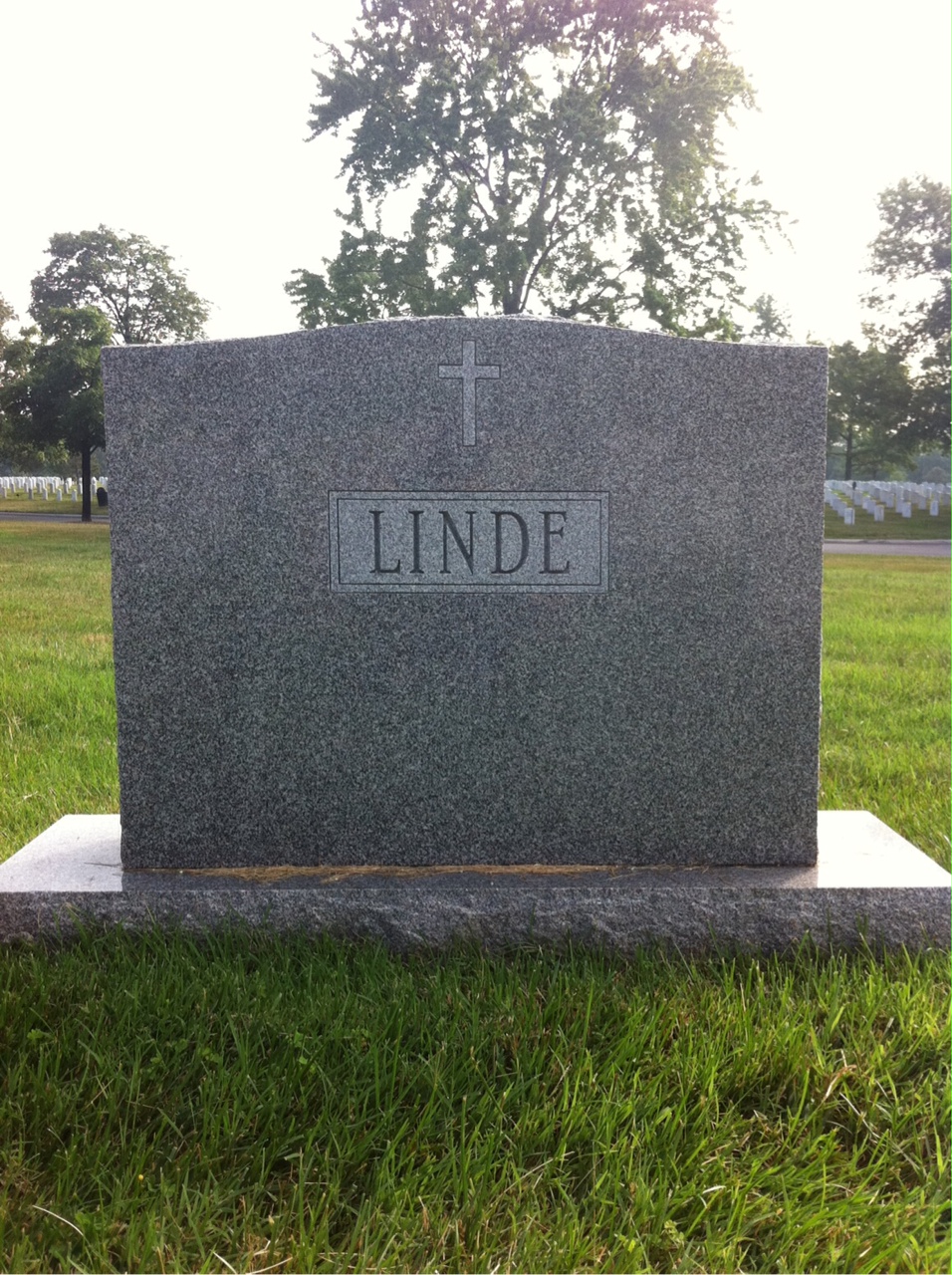 Back of headstone — David Linde
