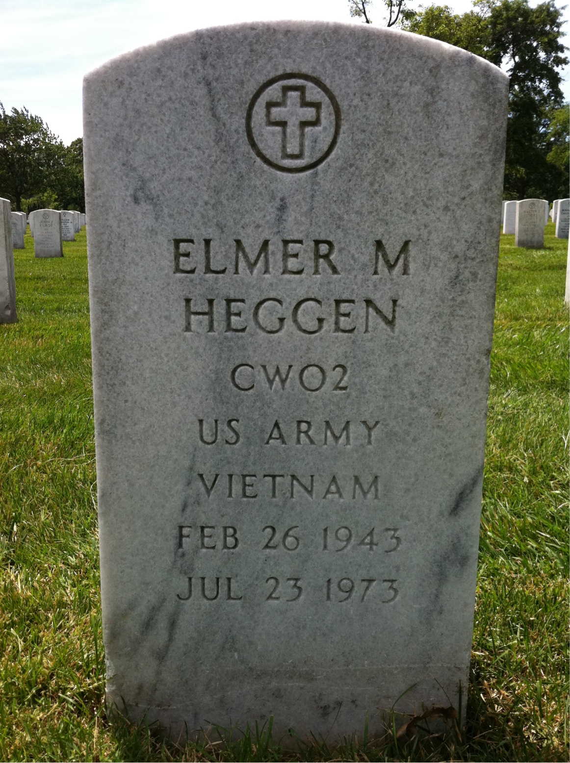 Headstone of Elmer Heggen