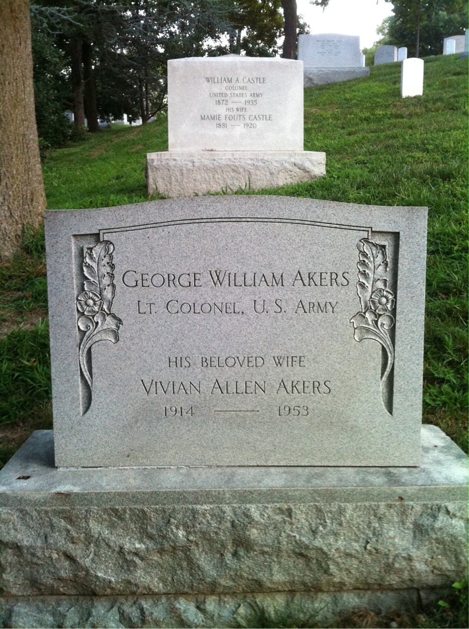 Vivian Akers