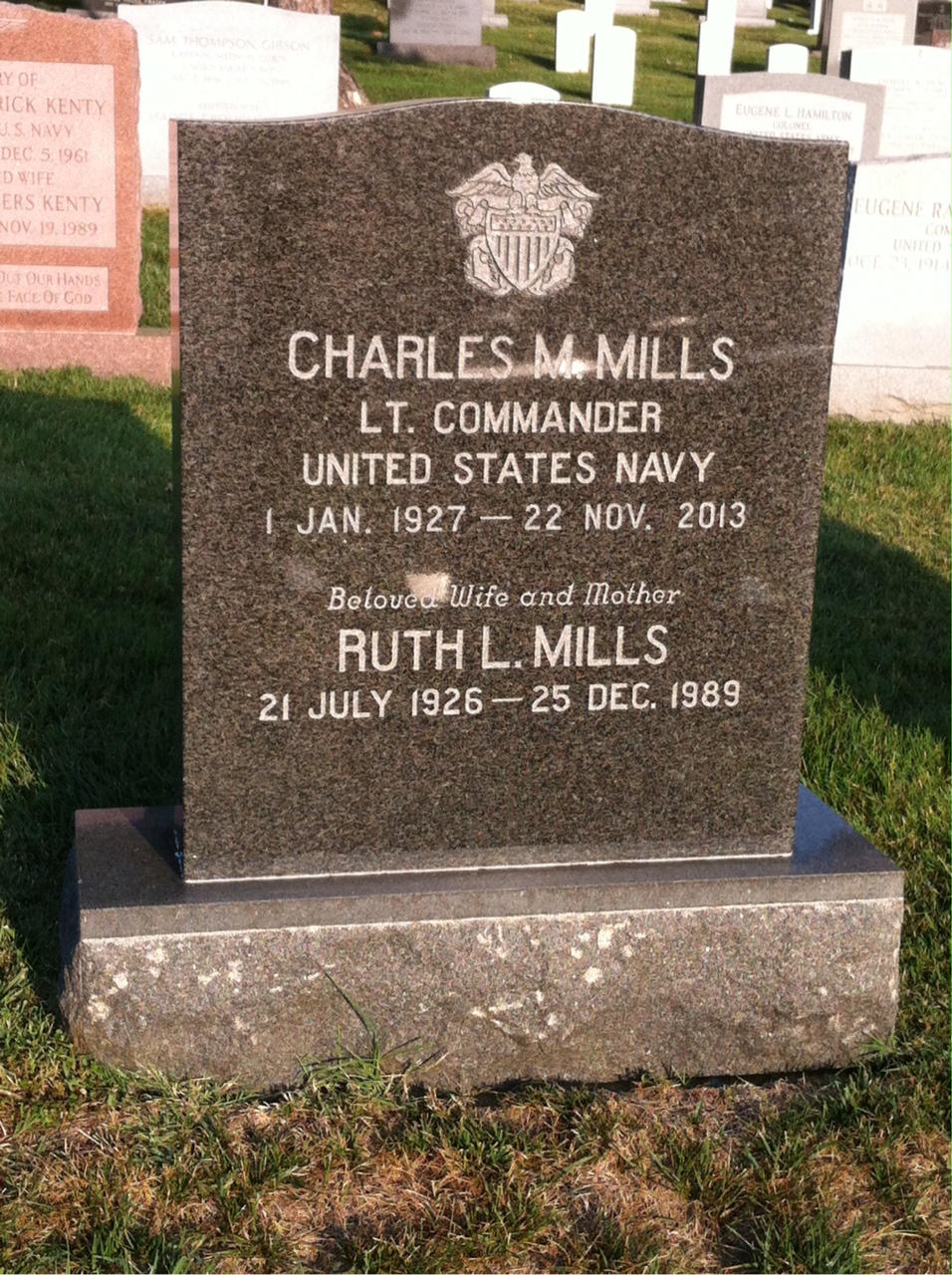Charles Mills