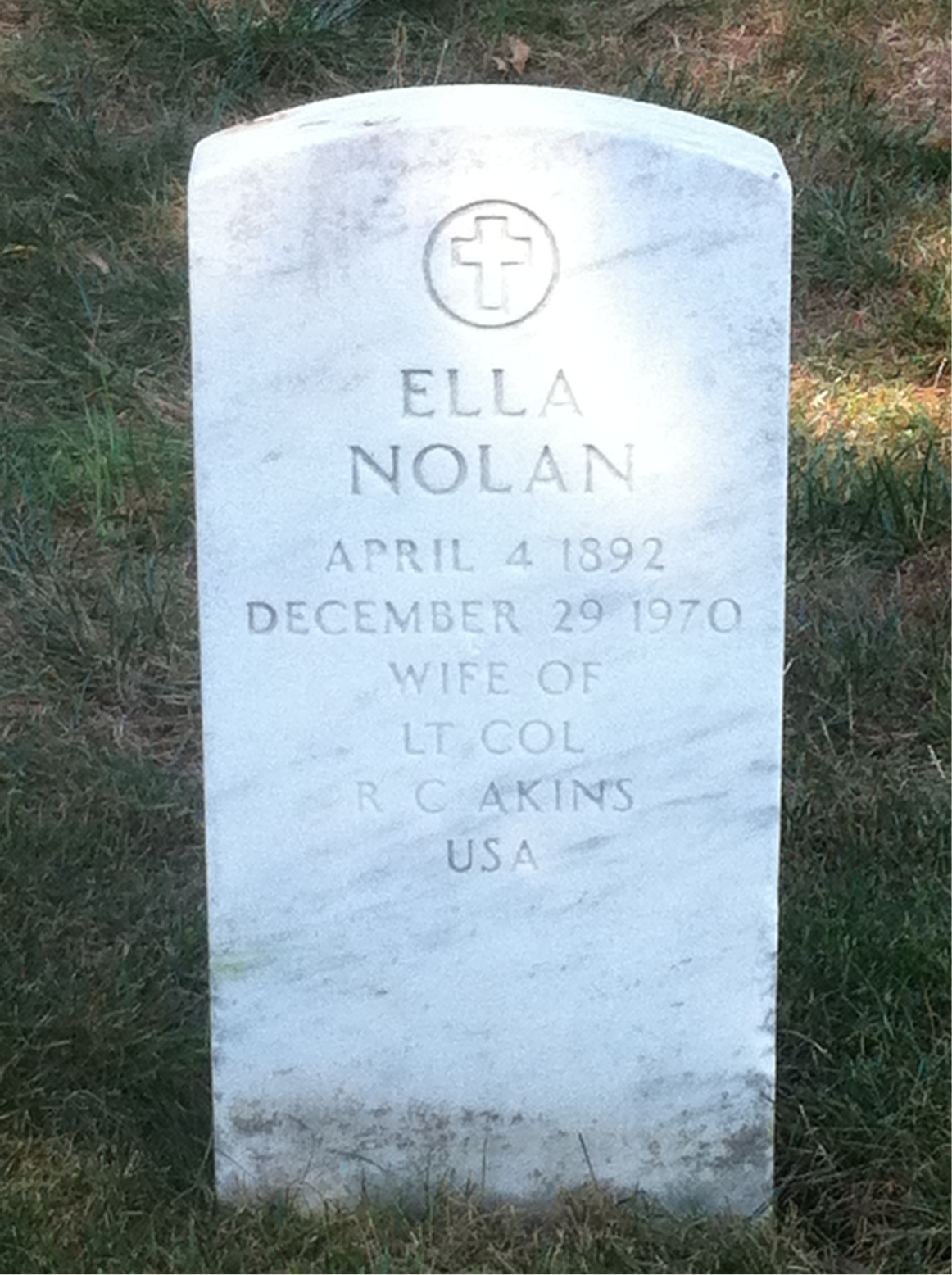 Ella Akins