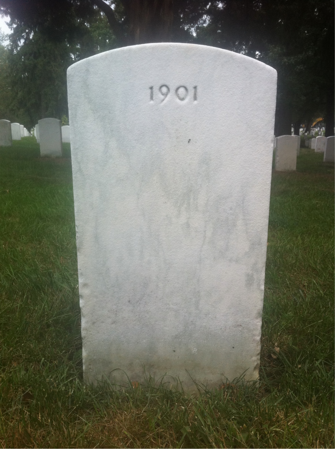 Back of headstone — Elwood Ahlgren