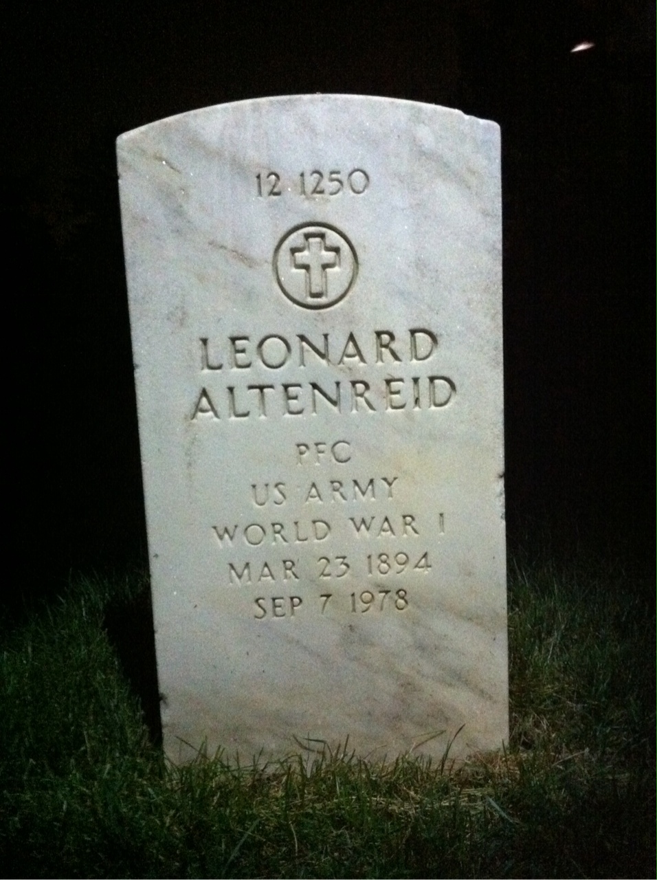 Back of headstone — Leonard Altenreid