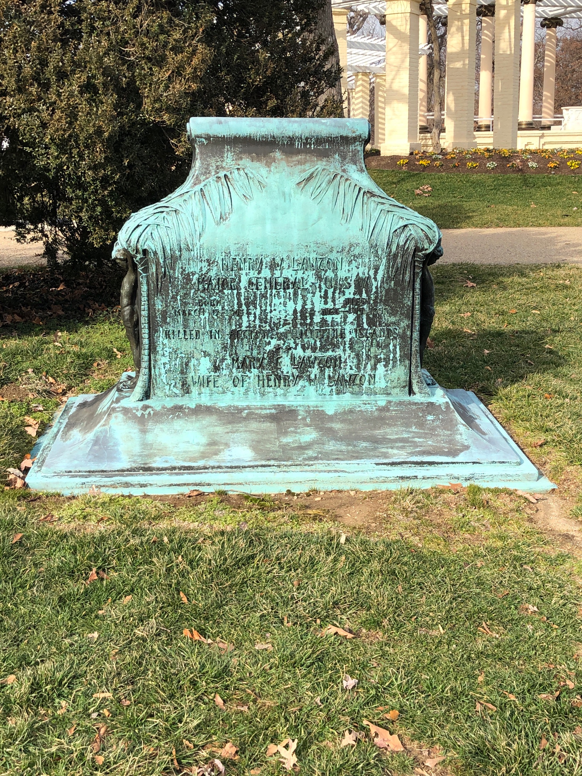 Headstone of Henry W. Lawton