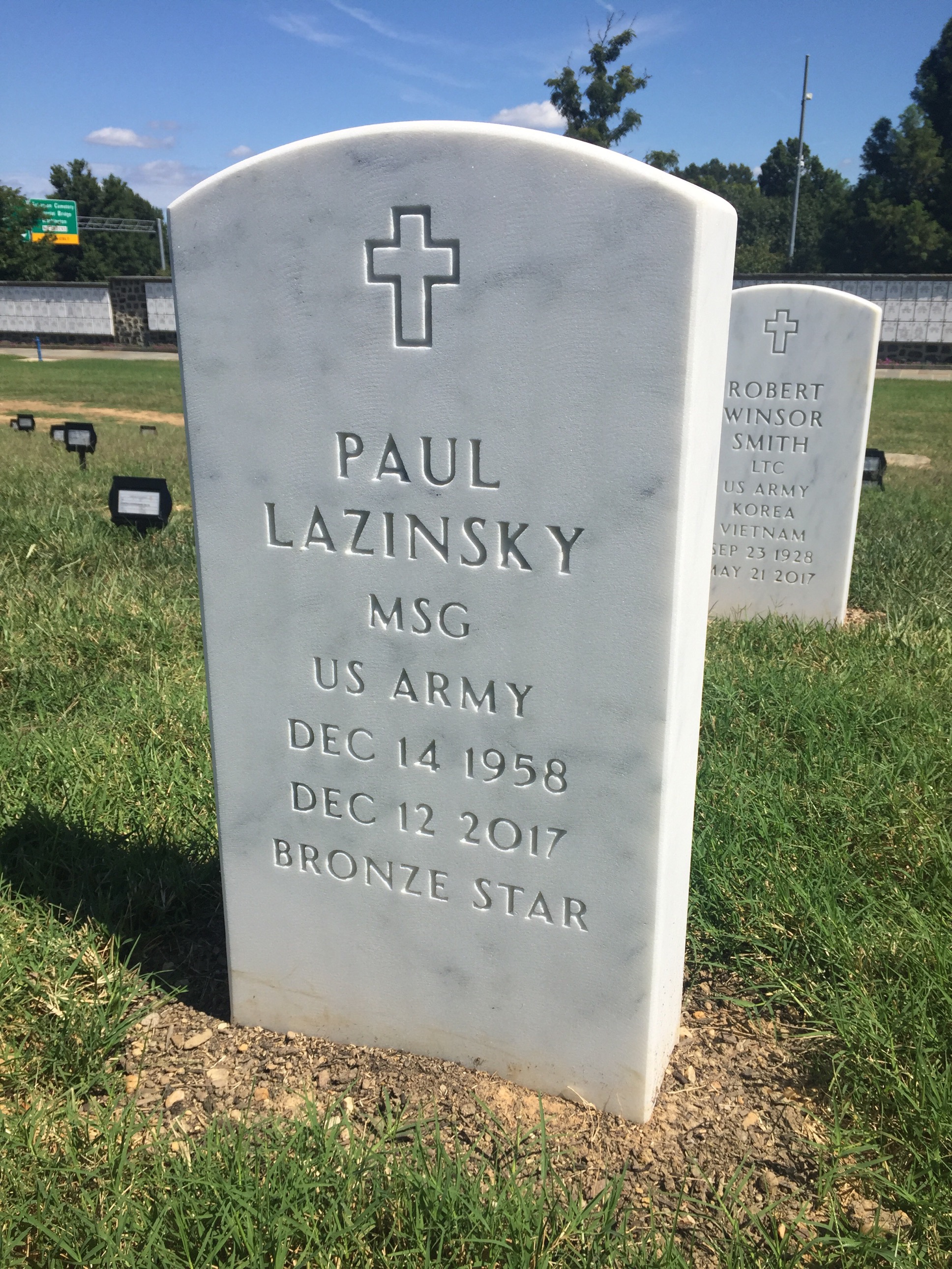 Headstone of Paul Lazinsky