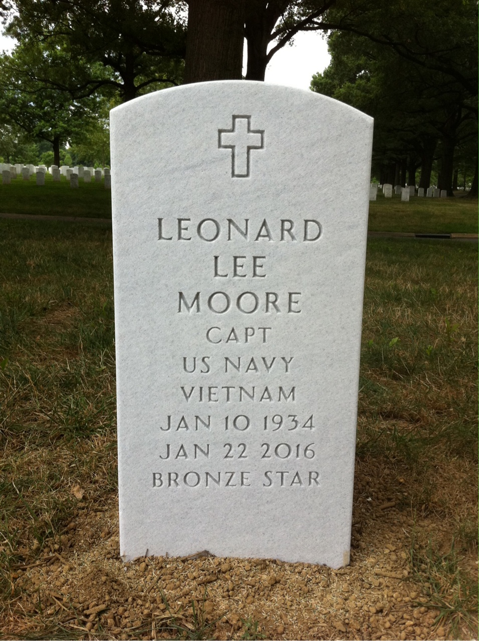Leonard Moore