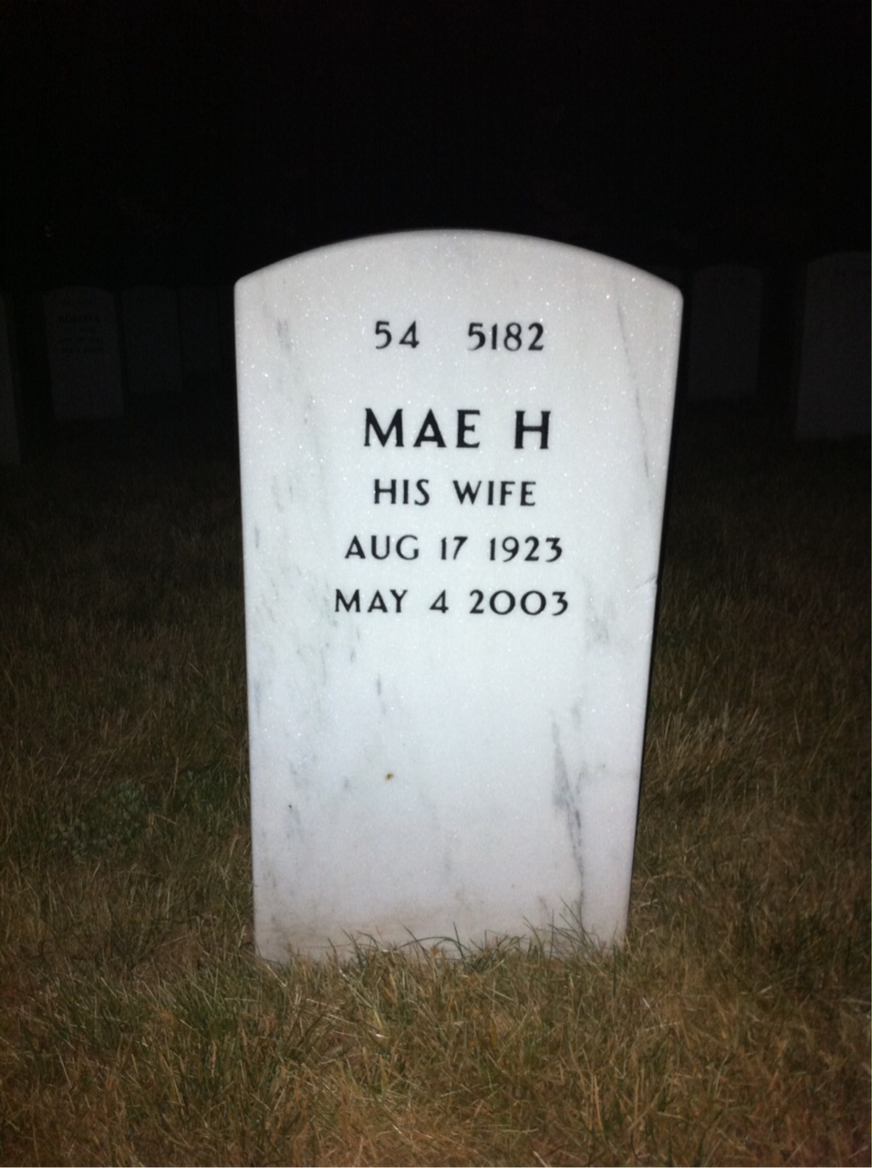 Back of headstone — Lester Barlow